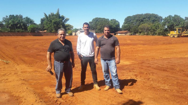 Gramado do campo de futebol do povoado Serra de Campo