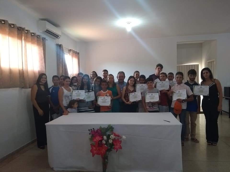Entrega de certificados curso de Informática e apresentação trabalhos de bordado